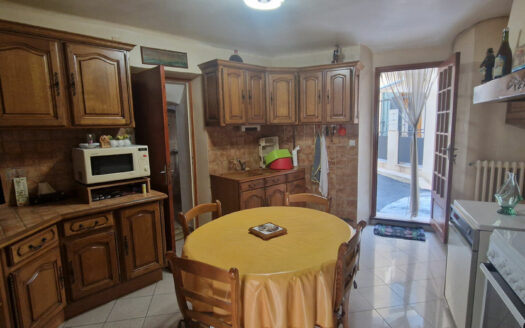 TRETS – maison/villa 10 pieces