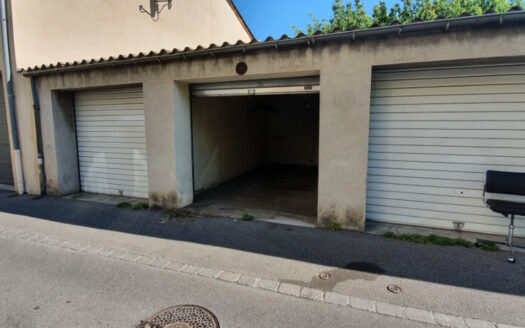 AIX EN PROVENCE – parking/box 1 piece