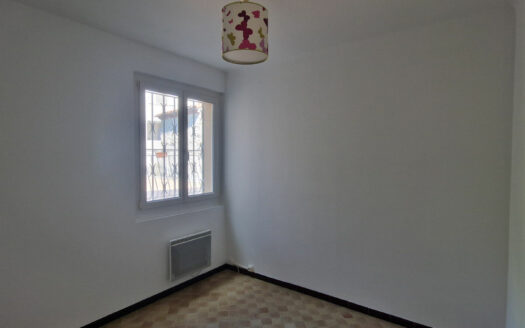 PUYLOUBIER – appartement 3 pieces